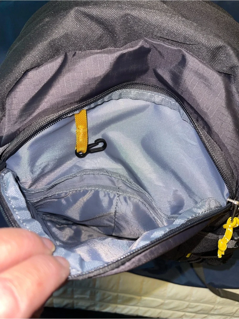 Skysper LANTC 30 Black Backpack with Yellow Accents